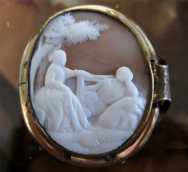 Sardonyx shell circa 1870 - romantic scene woman & man. Antique Victorian Gold plated Brooch/Pendant.