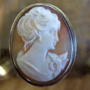 Great Italian hand carved carnelian shell woman portrait Marked 900 Silver Vermeil brooch/pendant
