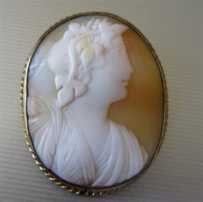 18 century image of Bacchius -Roman God of wine Quality carved shell in the Gold plated brooch