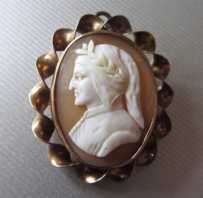 Antique portrait of Dante Aligeary - Poet, writer, political thinker Unmarked Gold or GF pendant/brooch circa 1890-1900