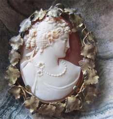 Huge Museum Quality 1910th vintage Carnelian shell cameo In Gold with Gold washed leaves brooch/pendant