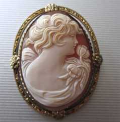 Museum Quality big carnelian shell - portrait of beautiful girl Circa 1930 Cameo Gold Filled Brooch/Pendant