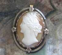 Very well hand carved shell - circa 1915th Ceres Goddess of fertility Marked double framed 12K Gold filled brooch/pendant