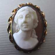 Great hand carved Eleanor Roosevelt portrait cameo from 2001 auction Marked Gold filled brooch/pendant circa 1935