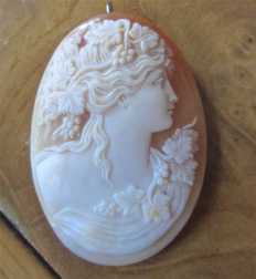 Edwardian finely carved carnelian shell profile of Bacchante Big Gold(?)/Gold filled bale pendant. Circa 1915-1935