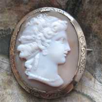 Great Victorian Antique superiorly carved shell Beauty profile Gold/Gold Plated British etched Brooch circa 1880-1890