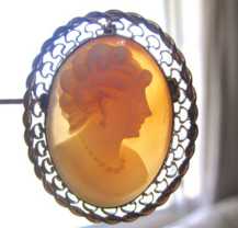 Hand carved feminine profile - vintage circa 1950th. Marked 12K Gold filled filigree pendant/brooch