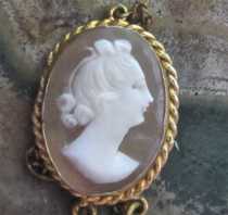 Great hand carved 5 vintage shells from 1930th in the GF bezels Total 17.5” long Gold filigree filled Necklace