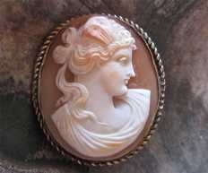 Antique well carved shell depict Psyche goddess of Soul & Sex. Unmarked Gold/Gold filled brooch. Circa 1900-1910