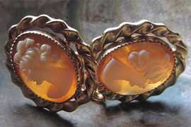 Well hand carved shells from 1940th Marked 14K Yellow Gold Filled Clips/Earrings