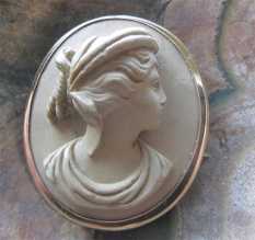 Italian Tour hand carved lava Goddess Cerere (Ceres) cameo. Unmarked 10K Yellow Gold Brooch. Circa 1870