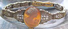 Museum quality carved Vintage American Queen Unmarked Gold Filled filigree bracelet circa 1925