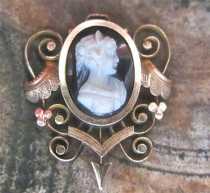 Victorian black & white Agate stone relief cameo circa 1870 Embedded in the Gold & Gold Washed decorated Pendant