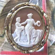 Huge Georgian/Victorian goddess of youth superiorly carved shell Quality Gold plated/Pinchbeck brooch. Circa 1810-1840