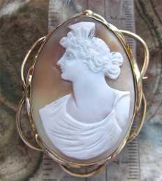 Circa 1895 Psyche Goddess of Soul - Great carving shell. Gold Filled/Gold Plated filigree Victorian Brooch