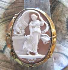Victorian Museum shell - Hebe feeding Eagle (god Zeus) circa 1860 Huge decorative Gold Plated(?)/Pinchbeck Brooch.