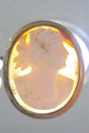 Victorian well carved Goddess sardonyx shell circa 1890-1910 In the Pinchbeck/Gold covered metal Brooch