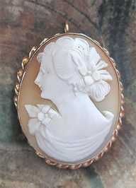 Great hand carved profile shell circa 1930-1950 Hallmarked 12K Gold Filled Pendant/Brooch