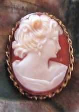 Well Hand carved & signed Sardonyx shell. Gold Filled Pendant/Brooch circa 1935.