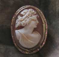 Greatly hand carved Edwardian Bacchante Carnelian shell. Gold(?)/Gold Filled engraved brooch 1910-1925