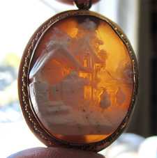 Women at the village landscape - carved/signed shell, circa 1890. Unmarked Gold(?)/Gold Filled Museum Quality brooch/pendant.