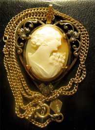 Heart shaped Vintage 12K Gold Filled Pendant Cameo 12K GF Marked 18” Chain