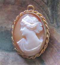 1915-1935 Greatly hand carved/signed by Artist Carnelian shell. Gold(?)/ Gold Filled engraved twisted rope Brooch/Pendant