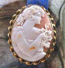 Museum Quality Stylish Huge Bacchante carved/signed shell. Gold Plated/Washed Art Deco 1920th Brooch/Pendant.