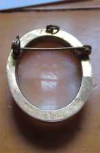 Post Edwardian carved/signed Classic profile shell. Vermeil pendant/brooch circa 1910th - 1930th.
