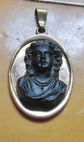 Bakelite(?) or Vulcanite(?) very detailed Cameo Gold Filled (unmarked) Brooch circa 1940th.