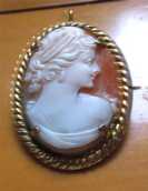 Well hand carved 1930th-1960th WWII/Post WWII UK Marked F.S.C.F. Gold filled pin/pendant.