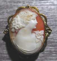 Best hand carved Beauty carnelian shell 1930th - 1940th. In hallmarked 12K Gold Filled filigree Brooch/Pendant.