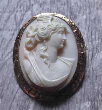 Best Quality hand carved/signed Psyche Goddess circa 1910th - 1920th. Coral stone in unmarked Gold(?)/Gold Filled etched Brooch/Pendant.