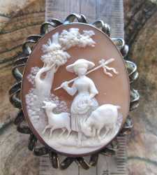 Victorian Museum shell - pastoral scene shepherd girl with the sheep Huge decorative tested by the jeweller 14K Gold Brooch circa 1860