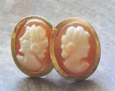 Hand carved shell Earings set in marked "750" - 18K Yellow Gold