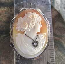 Hand carving shell - The woman in the necklace & diamond Hallmarked octagonal 14K White Gold Brooch. From 1930th