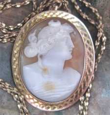 Great Victorian Classic circa 1890-1910 - Selena Goddess of Moon Hallmarked 10K Yellow Gold Brooch/Pendant & 20"chain