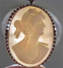 Edwardian hand carved beauty shell - Psyche Goddess. Signed Hallmarked 10K Rose Gold Brooch/Pendant. Circa 1920.