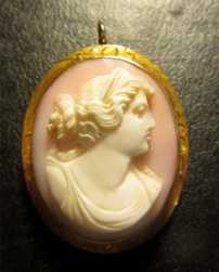 Authentic 1890’s Victorian Cameo Brooch/Pendant 10K Gold Beautiful Angel Skin Coral Classic