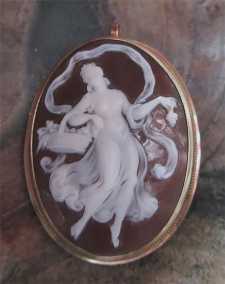 Goddess of Prosperity Museum Quality carved Sardonyx shell Unmarked 14K Yellow Gold (tested) Brooch/Pendant