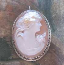 Museum Quality hand carved/signed shell profile from 1920th. Hallmarked 14K White Gold Brooch/Pendant.