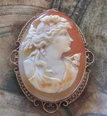 Museum Quality hand carved/signed shell from 1920th - 1930th Big hallmarked 10K Yellow Gold filigree brooch/pendant