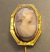 Edwardian marked 10K Yellow Gold Pin Well Carved Red Coral Stone circa 1905