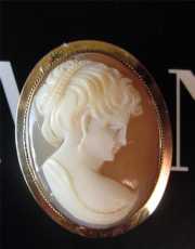 Vintage 14k Yellow Gold Hand Carved Shell Cameo Pin Pendant