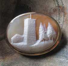 Greatly carved Sardonyx shell - landscape with Tower Tested 14K Yellow Gold Edwardian Brooch circa 1910