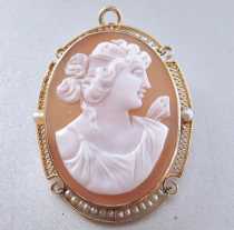 Well carved/signed Post Edwardian shell Psyche circa 1925 Tested 10K+ Gold with the pearls brooch/pendant.