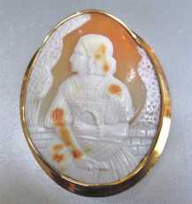Great Victorian Big Shell - Girl with basket in the forest Unmarked/tested 10K Gold brooch from 1860-1880.