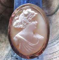 Goddess of Moon Selene - Hand carved and signed light Sardonyx Shell. Hallmarked 9 CT Yellow Gold Brooch/Pendant circa 1910th .