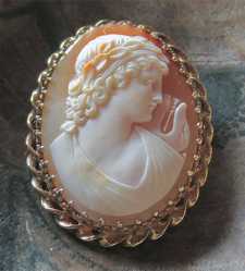 Museum Quality carved/signed shell -Apollo God with Lira Unmarked/tested”10+ Yellow Gold Brooch/Pendant.
