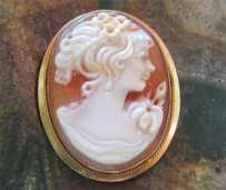 Modern hand carved/signed Carnelian shell - Italian girl Hallmarked 14K Yellow Gold Brooch/Pendant.